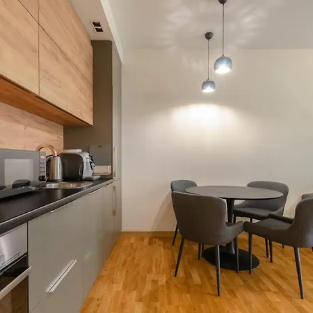Apartment Petrovdom 408-467-471-277-377 In Park Cozy Kiew