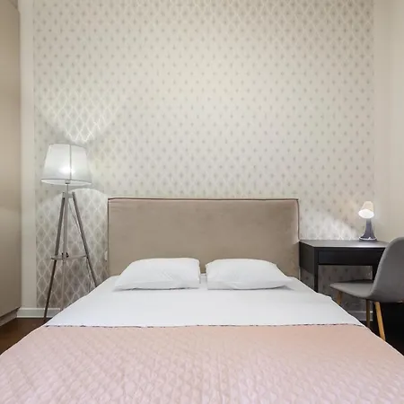 Petrovdom 408-467-471-277-377 In Park Cozy Apartment