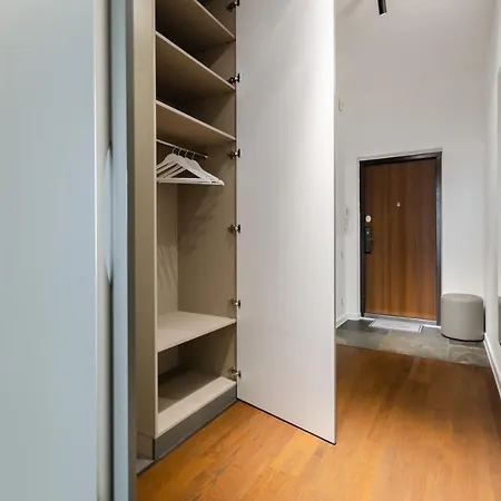 Apartment Petrovdom 408-467-471-277-377 In Park Cozy Kiew