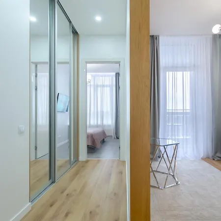 Petrovdom 408-467-471-277-377 In Park Cozy Apartment Kiew