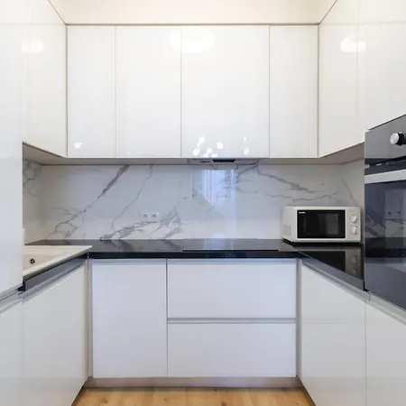 Apartment Petrovdom 408-467-471-277-377 In Park Cozy Kiew