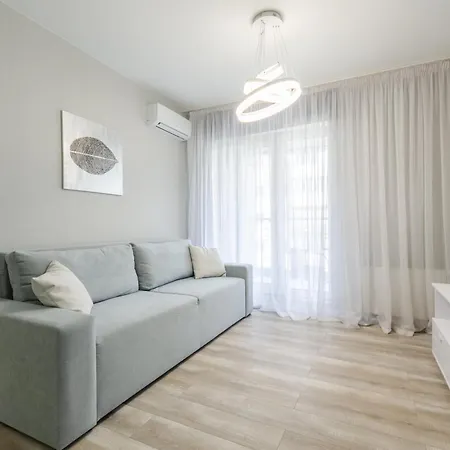 Petrovdom 408-467-471-277-377 In Park Cozy Apartment Kiew